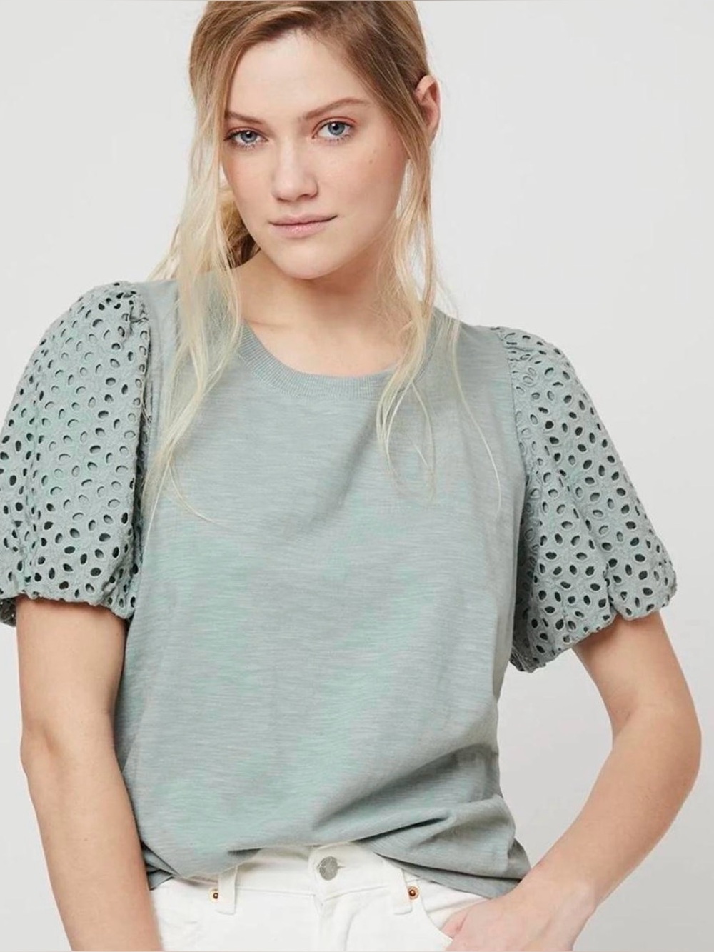 GAP Sage Green Eyelet Puff Sleeve Cotton Tee
Medium Tall